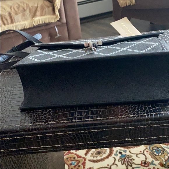 Burberry bag!SM MACKEN CHAIN PRINT! - Picture 9 of 16